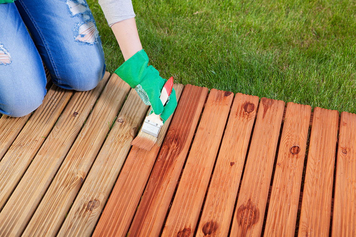 Deck Staining In Cuyahoga Falls