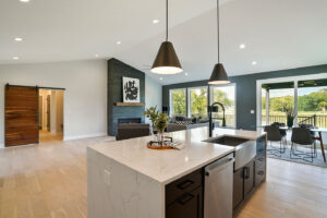 grandGianna-KitchenLiving-1-1440x960