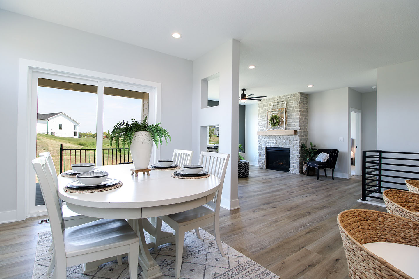 iconicRanch-DiningLivingroom-1-1440x960