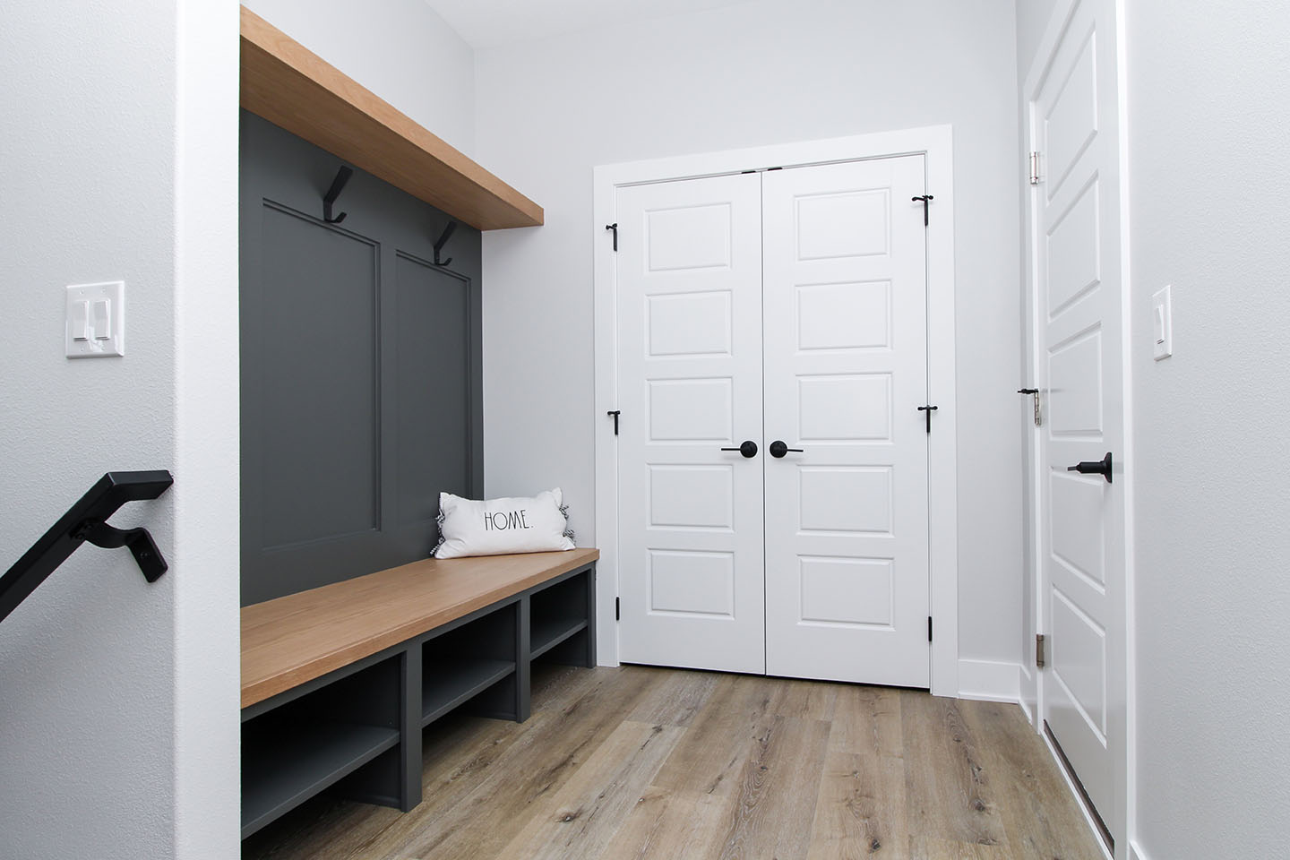 iconicRanch-MudRoom-1-1440x960