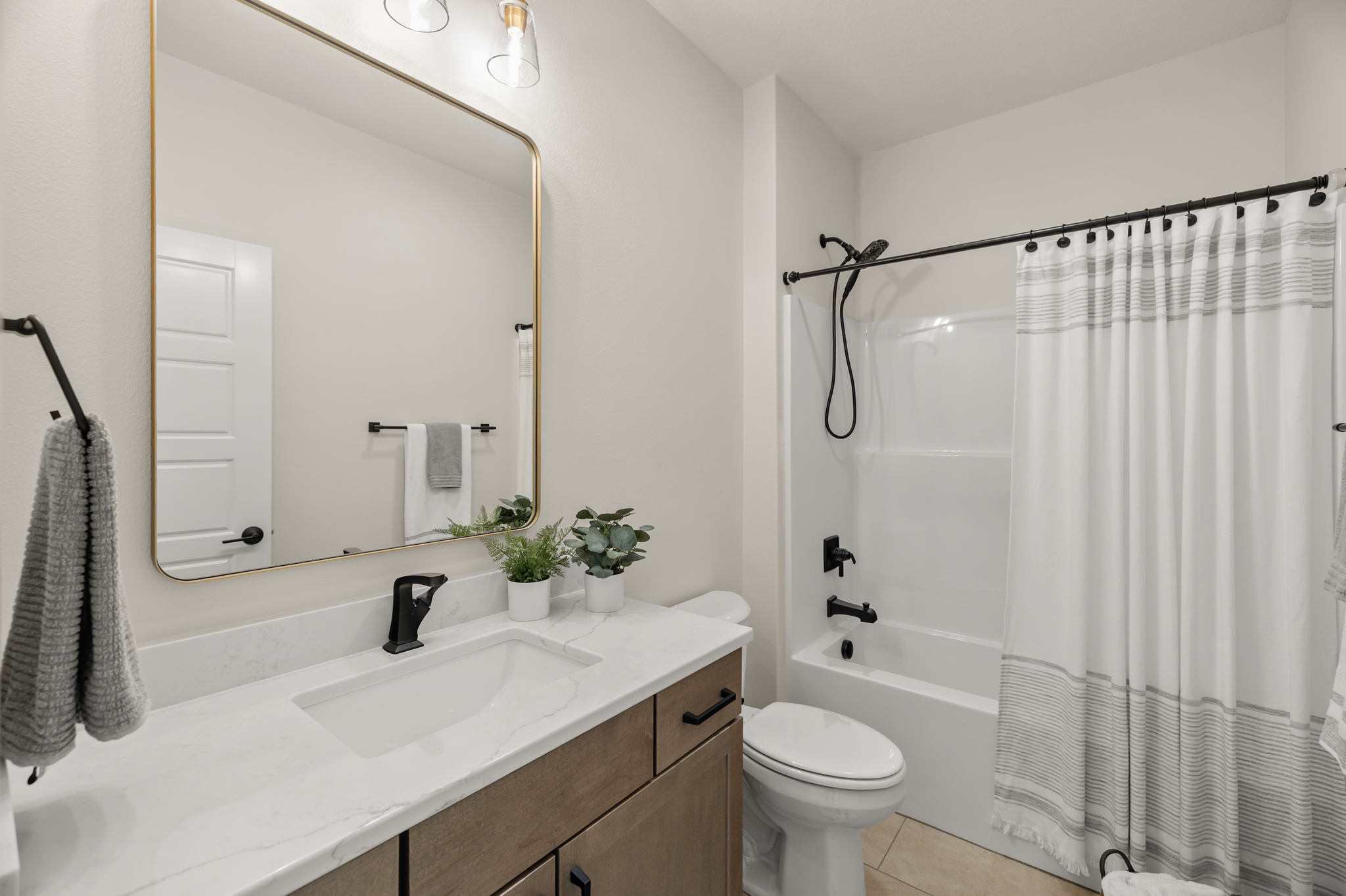1420 NW Alderleaf Dr, Waukee, IA 027