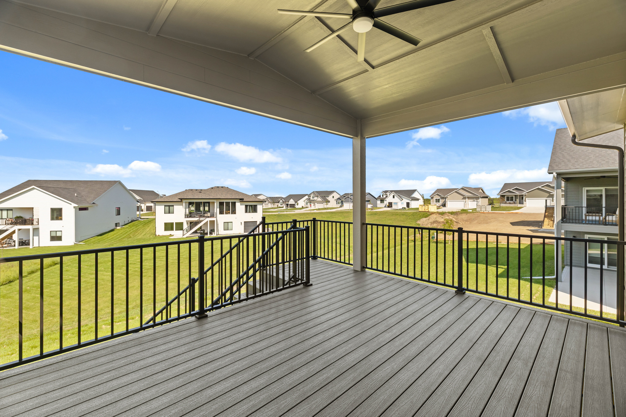 1420 NW Alderleaf Dr, Waukee, IA 051