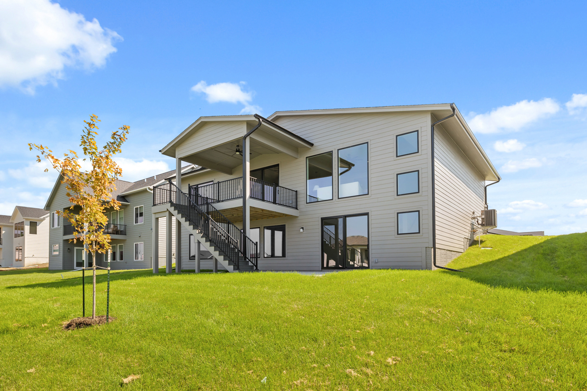 1420 NW Alderleaf Dr, Waukee, IA 056