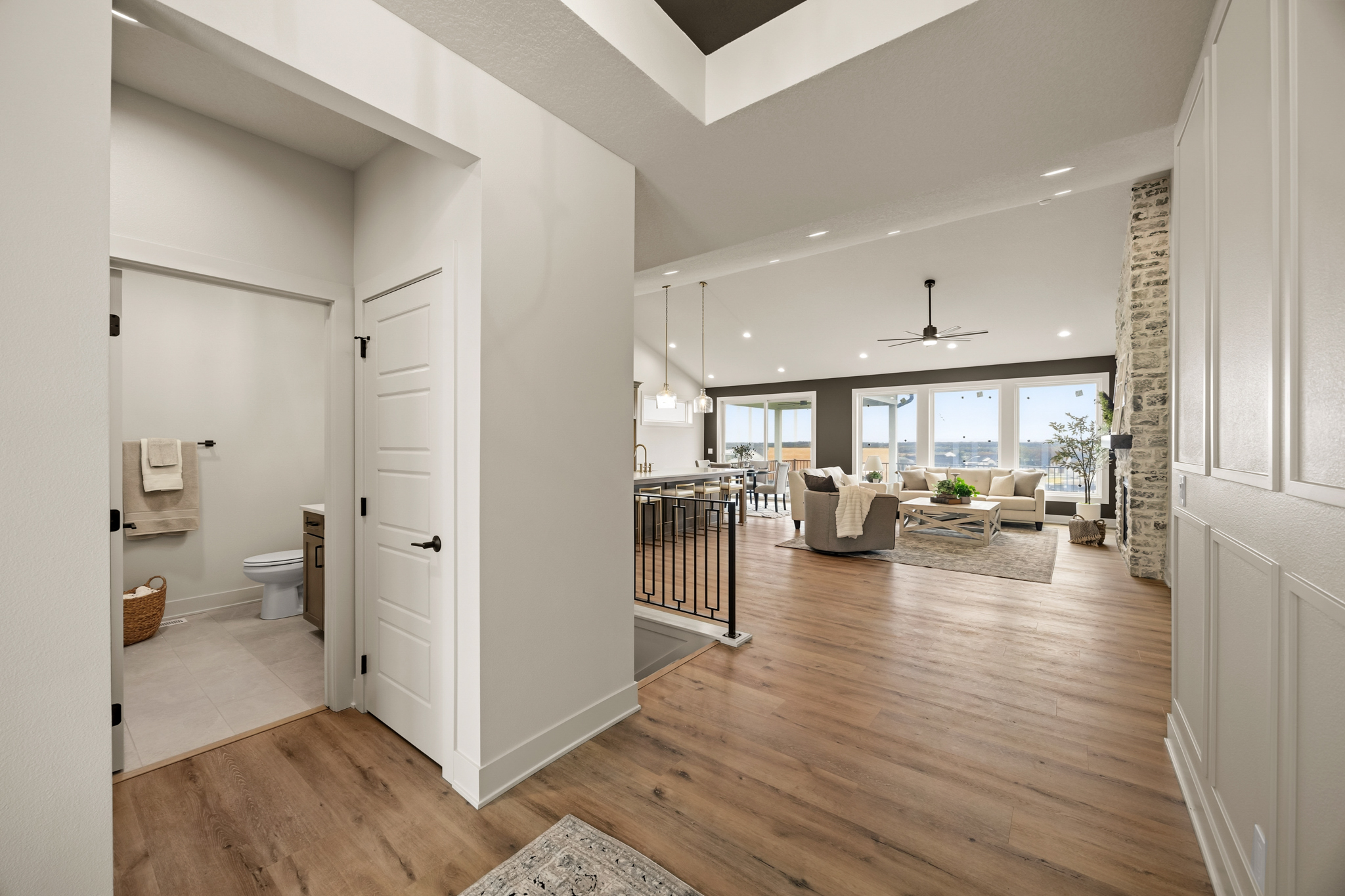 8368 Edgewood Ct, West Des Moines, IA 002
