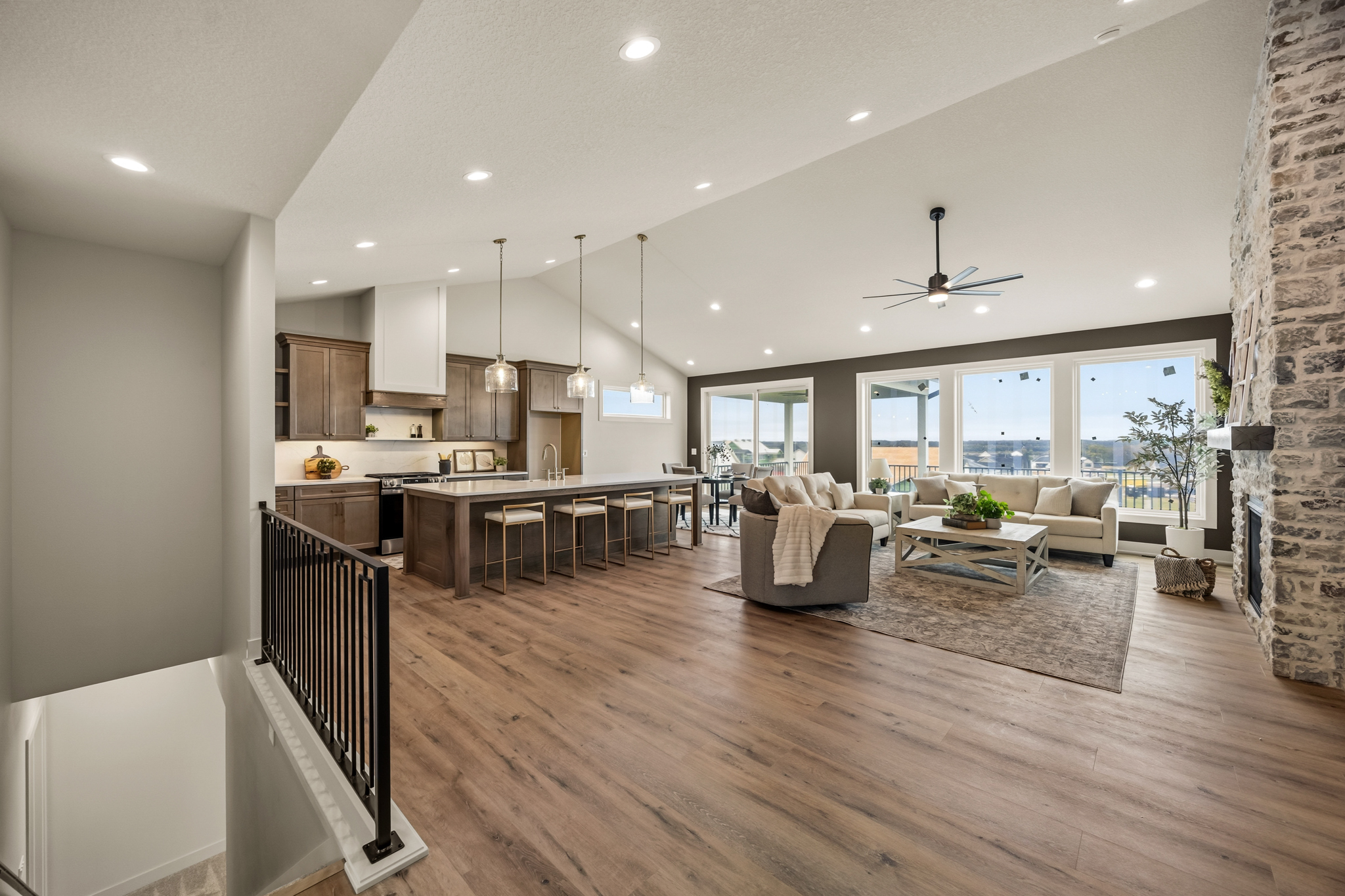 8368 Edgewood Ct, West Des Moines, IA 009
