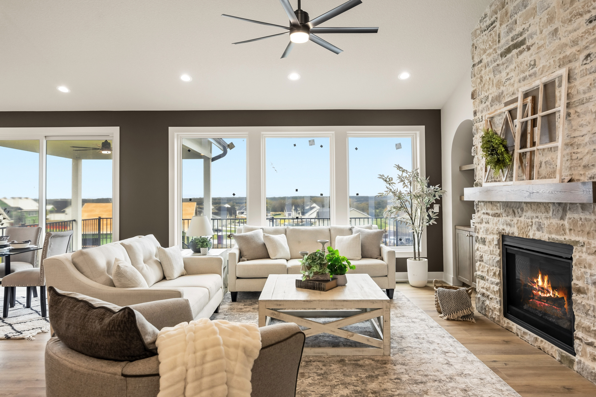 8368 Edgewood Ct, West Des Moines, IA 011