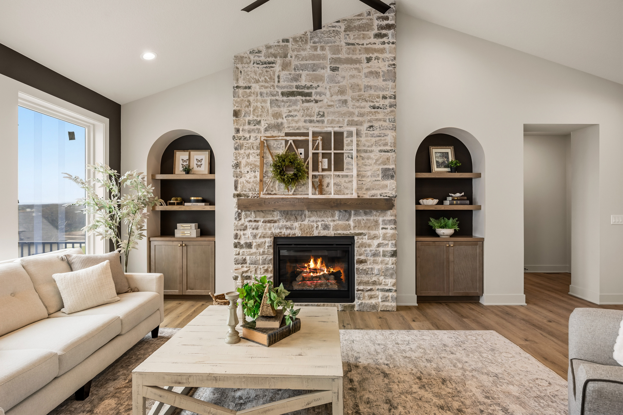 8368 Edgewood Ct, West Des Moines, IA 013