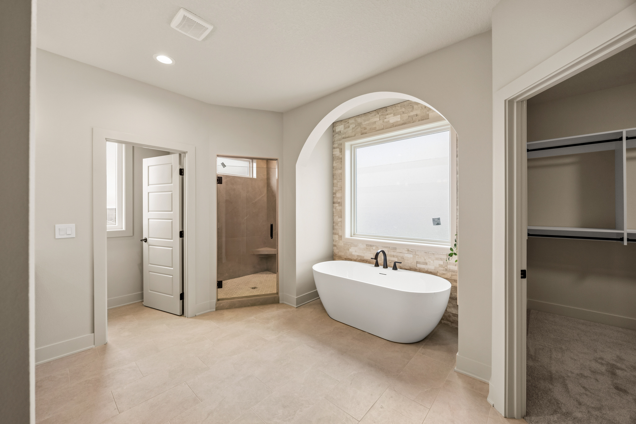 8368 Edgewood Ct, West Des Moines, IA 032