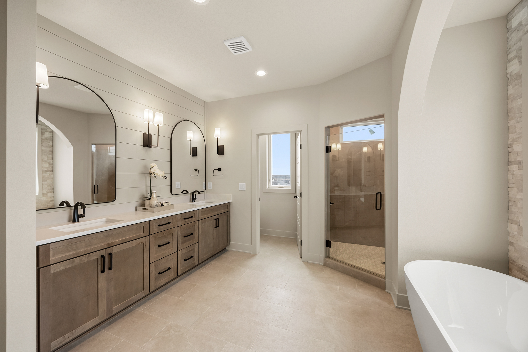 8368 Edgewood Ct, West Des Moines, IA 034