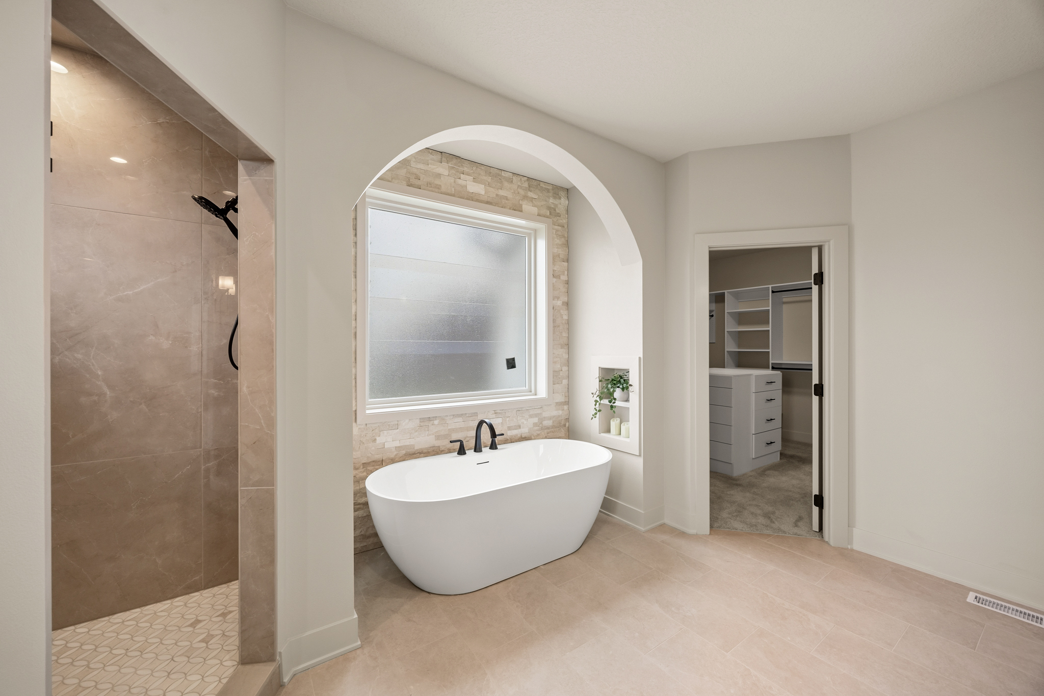 8368 Edgewood Ct, West Des Moines, IA 036