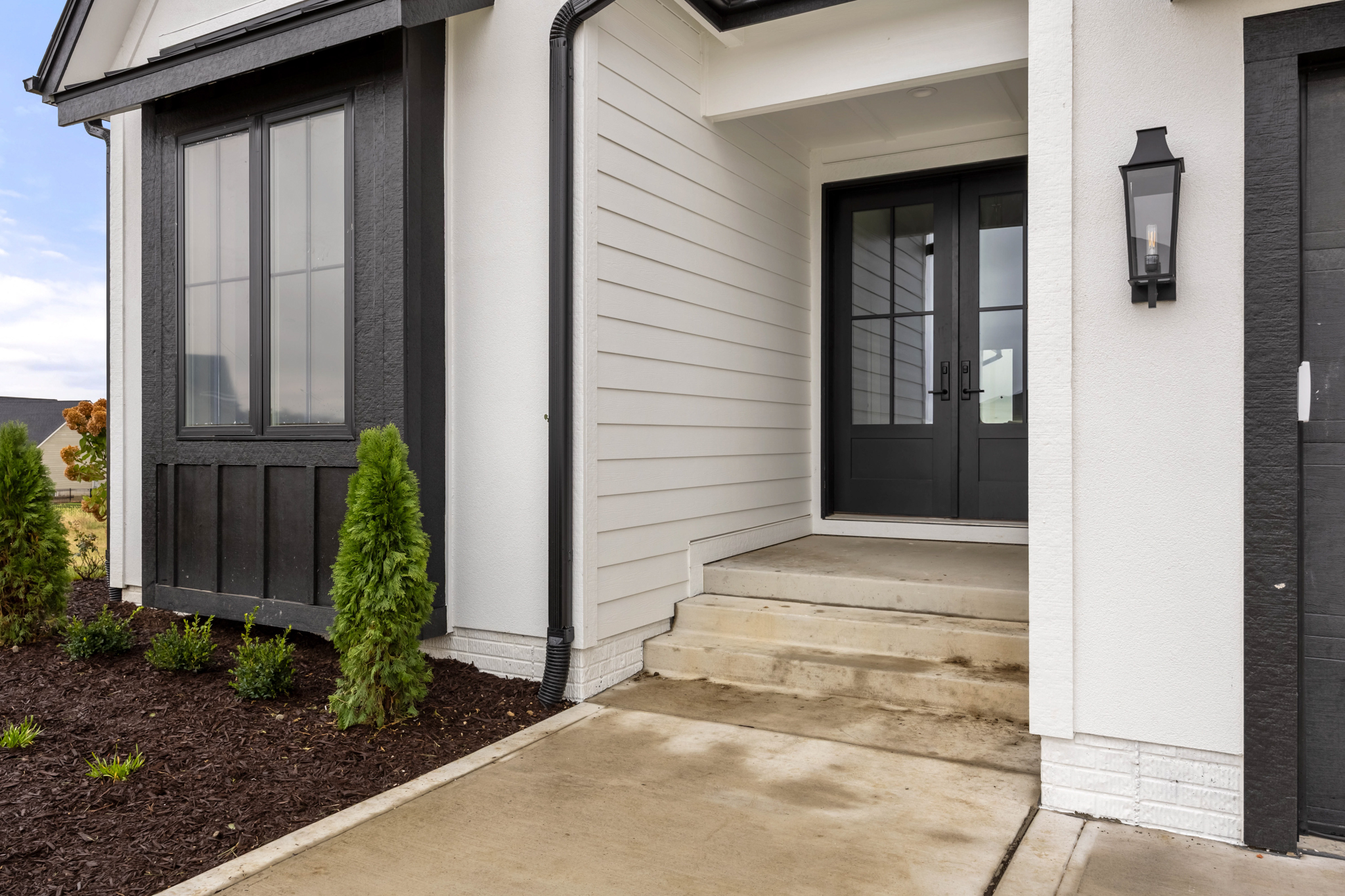 8368 Edgewood Ct, West Des Moines, IA 060