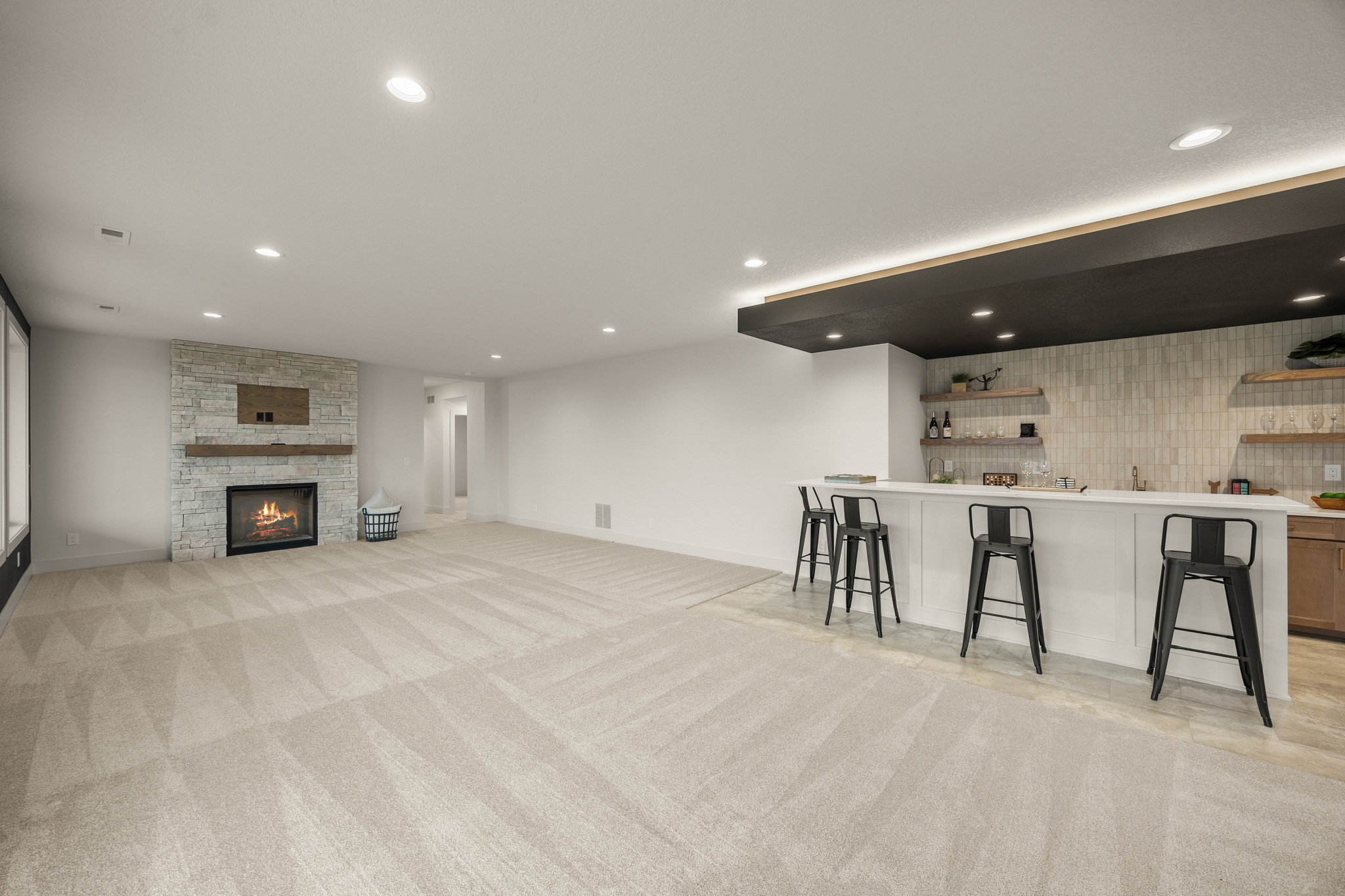 8380 Edgewood Ct, West Des Moines, IA 045