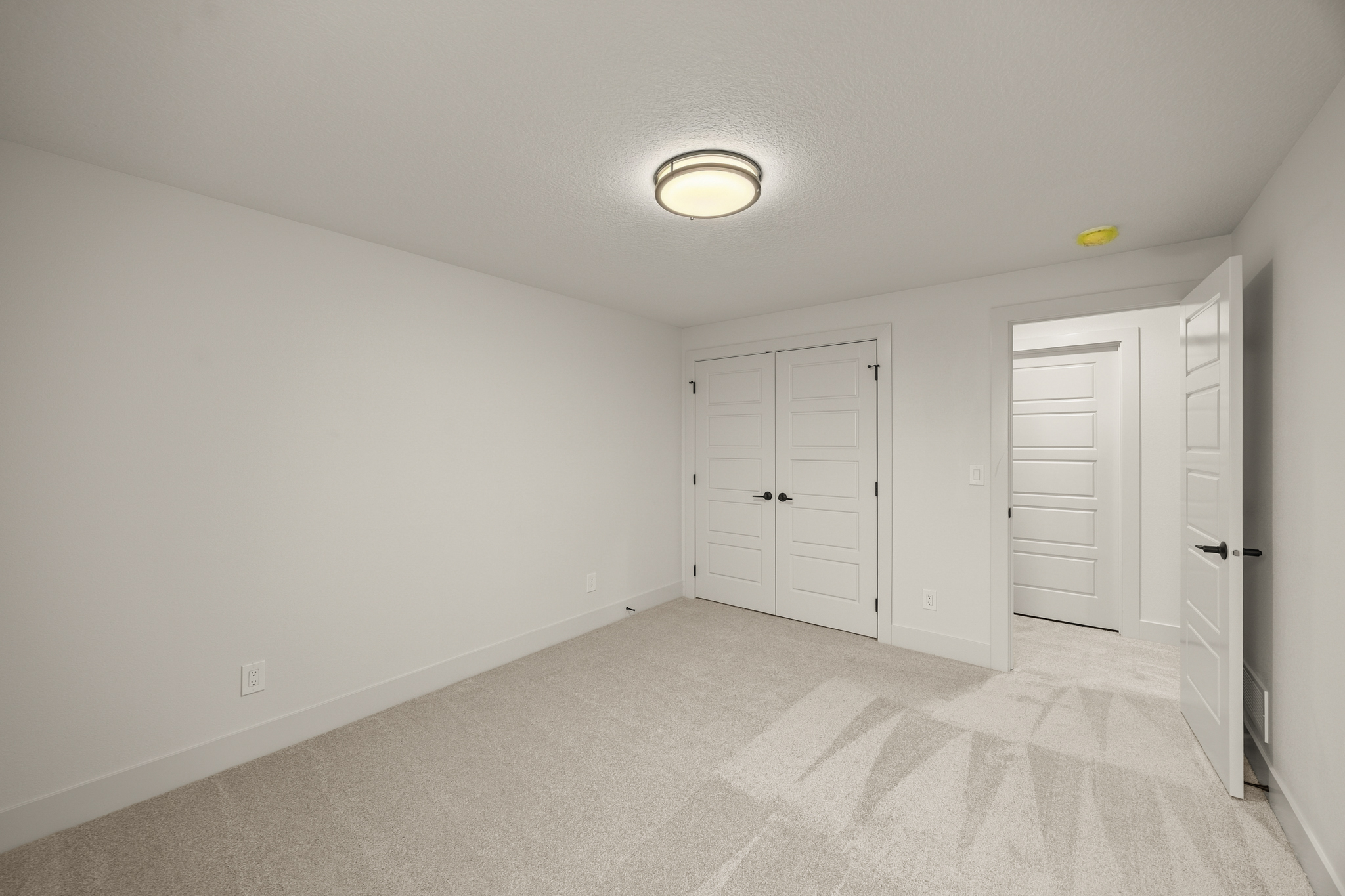 8380 Edgewood Ct, West Des Moines, IA 059